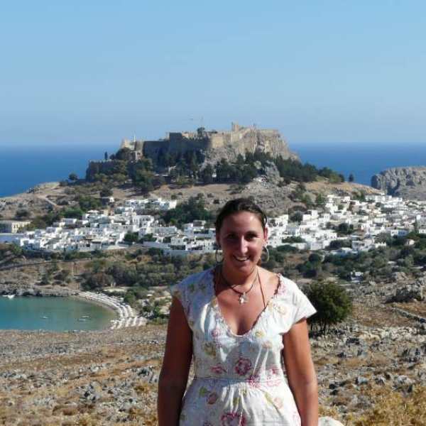 Astrid bij de acropolis Lindos Rhodos